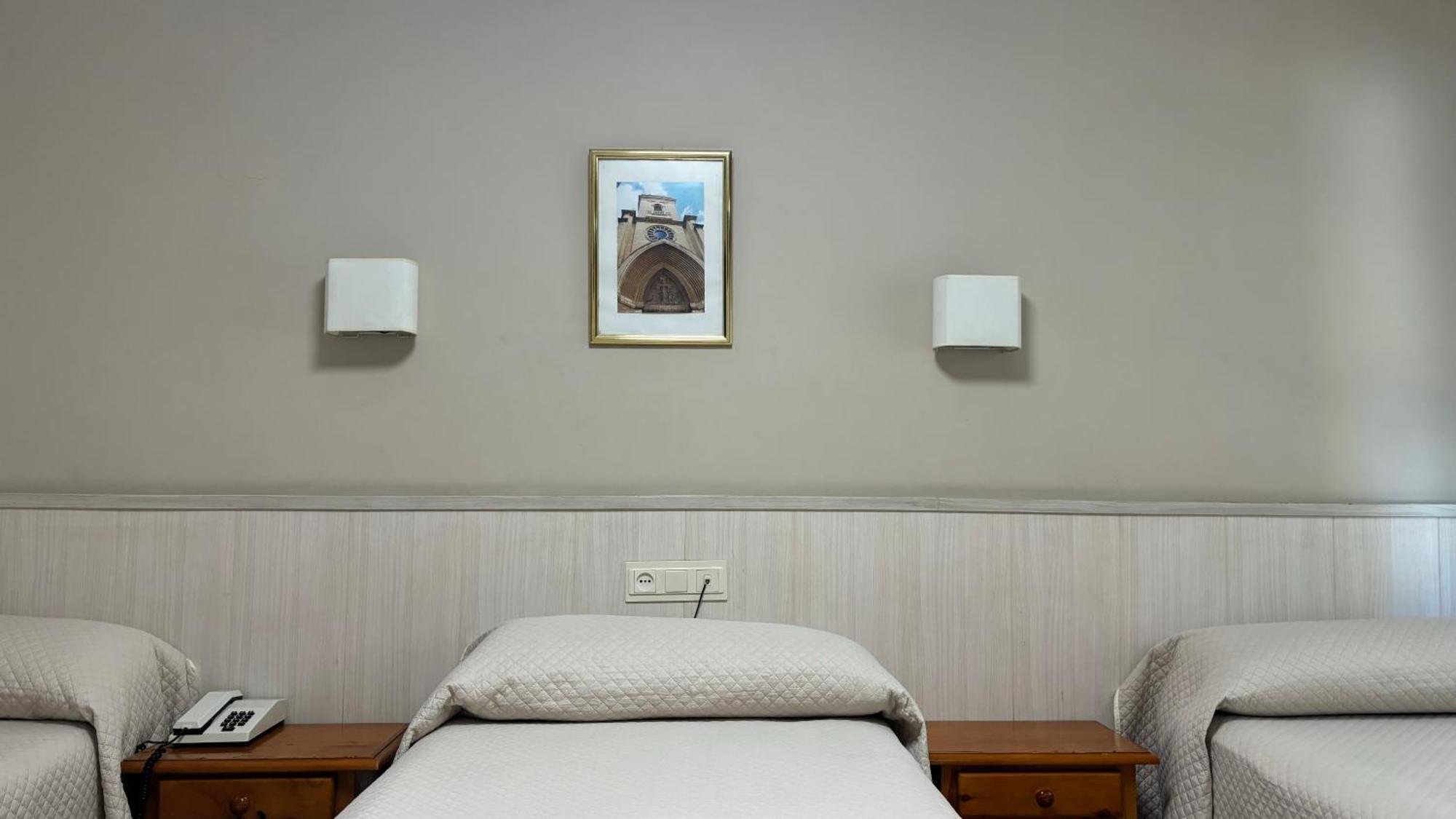 Hostal Atienzar Albacete Zewnętrze zdjęcie