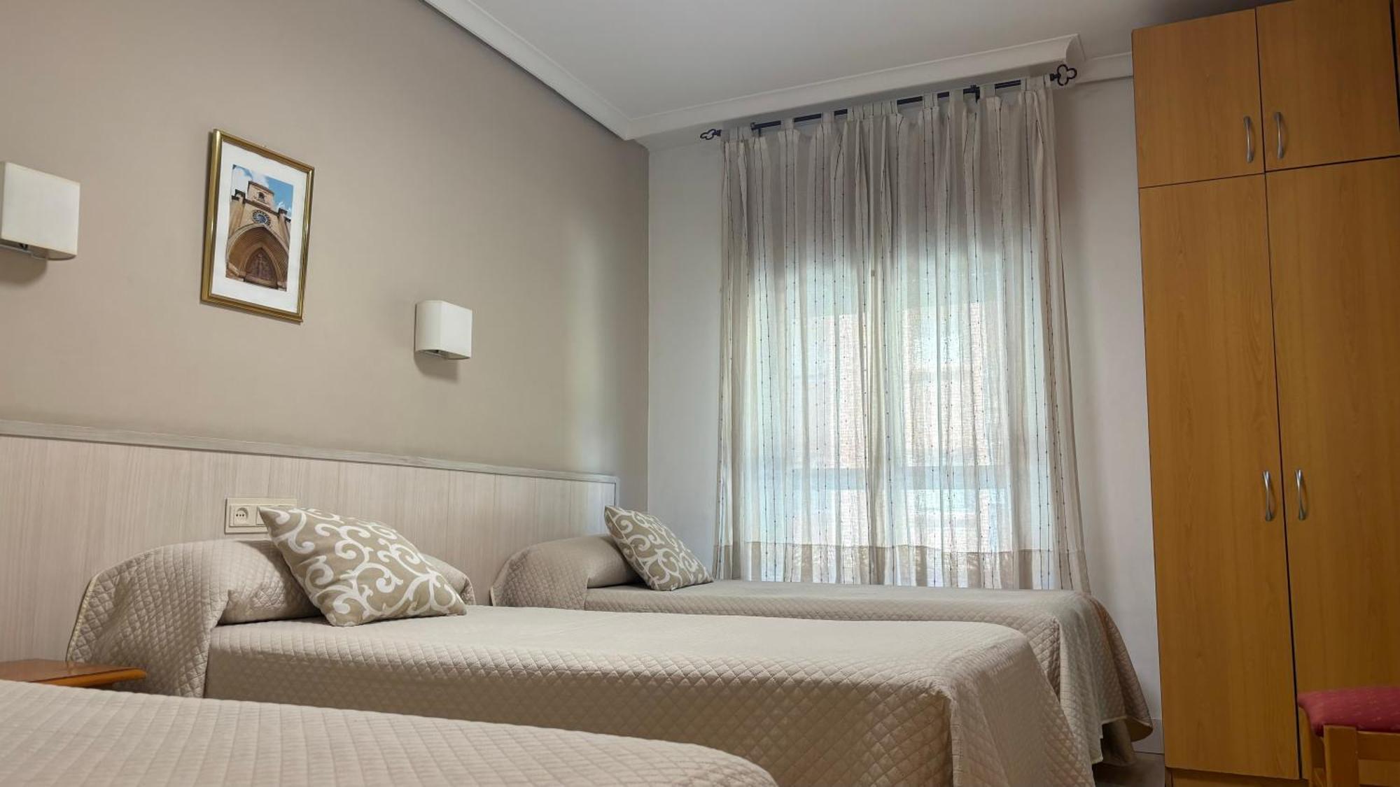 Hostal Atienzar Albacete Zewnętrze zdjęcie