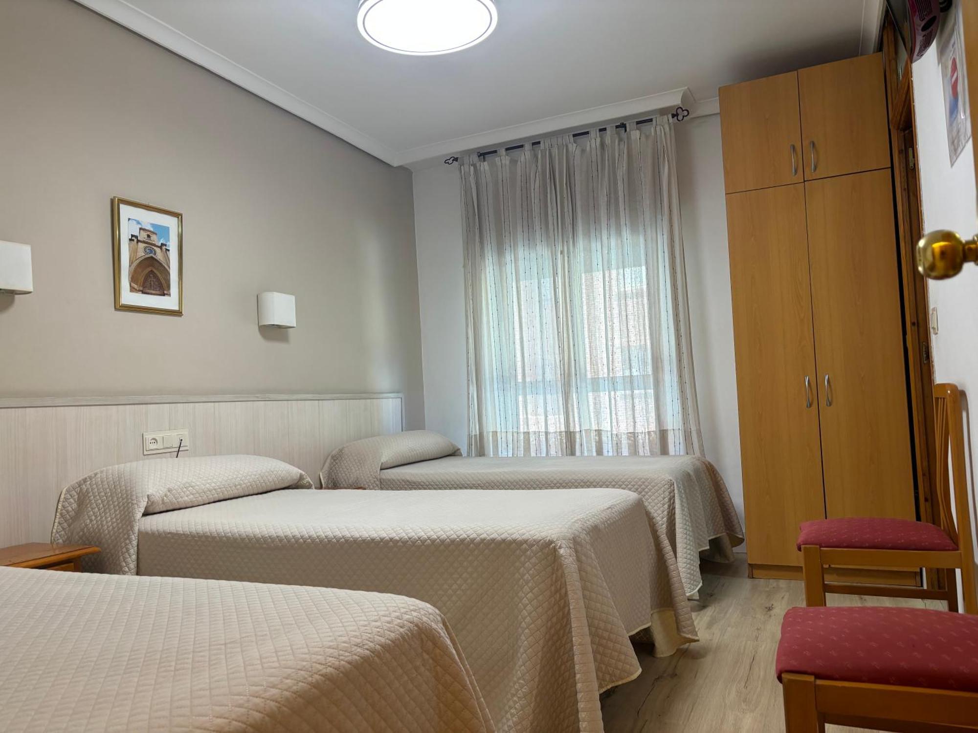 Hostal Atienzar Albacete Zewnętrze zdjęcie