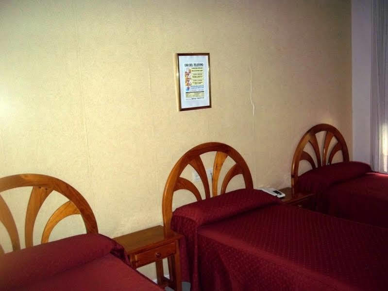 Hostal Atienzar Albacete Zewnętrze zdjęcie