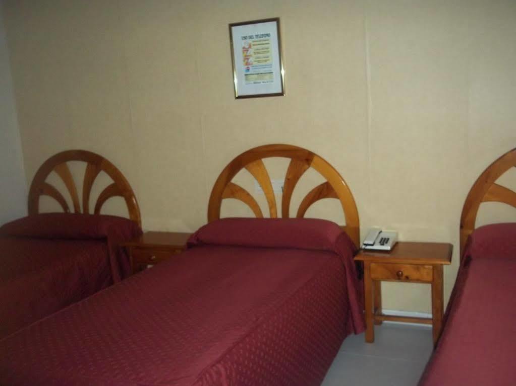 Hostal Atienzar Albacete Zewnętrze zdjęcie